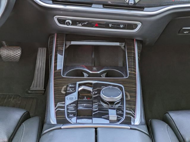 Used 2025 BMW X7 xDrive40i image 21