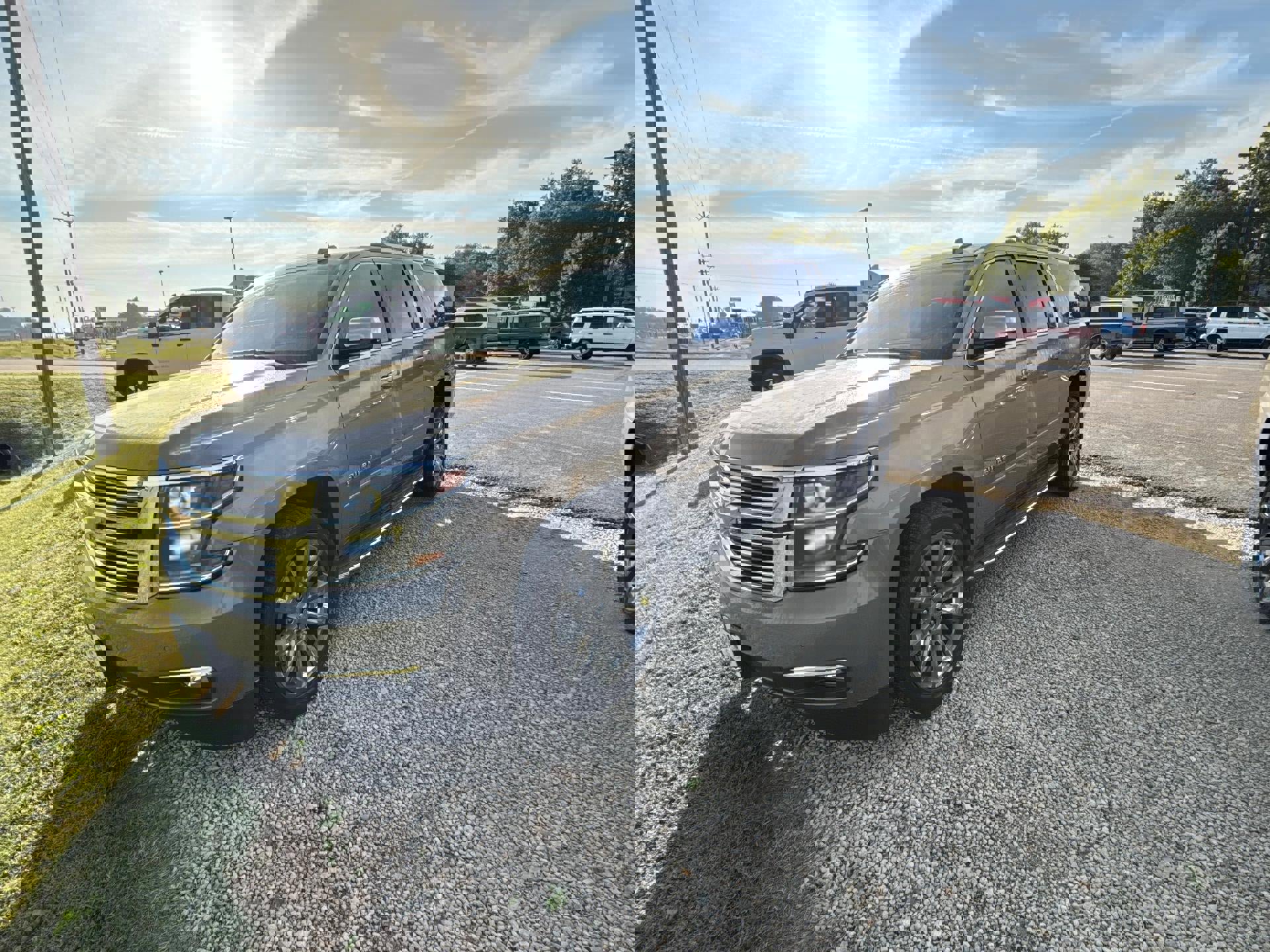 Used 2019 Chevrolet Suburban Premier image 2