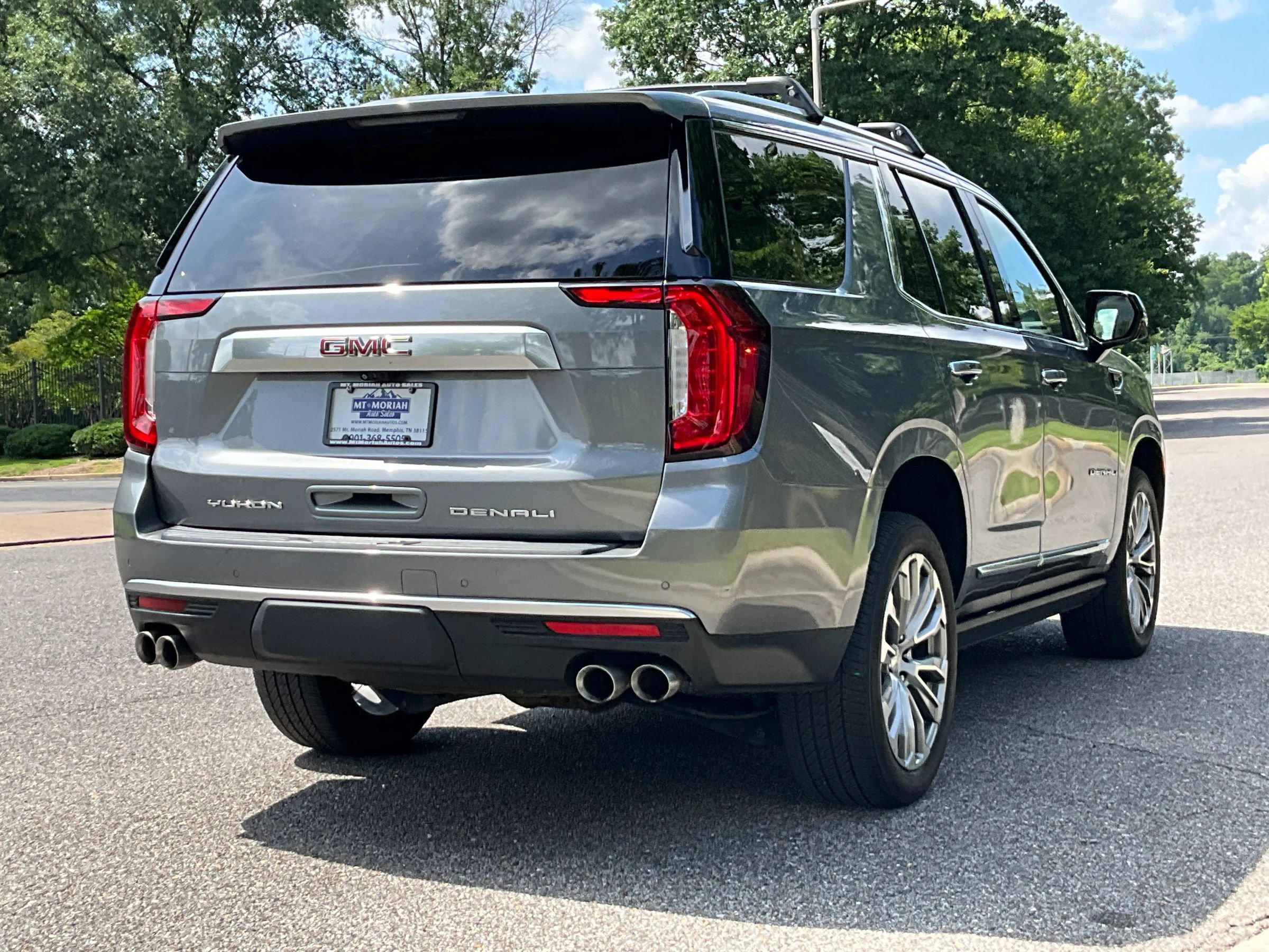 Used 2021 GMC Yukon Denali w/ Denali Premium Package AWD/4WD image 6