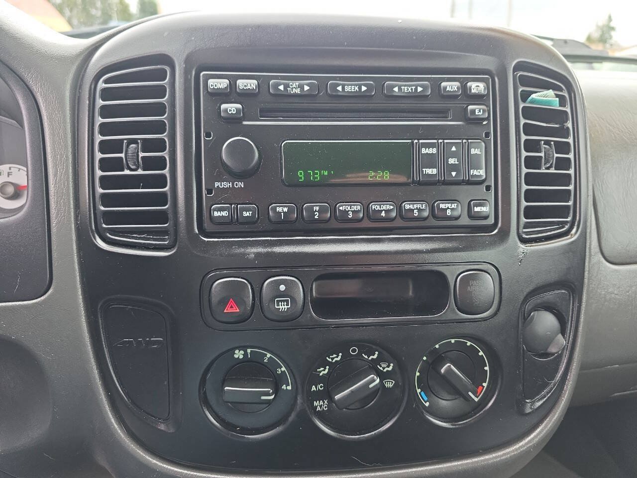 Used 2006 Ford Escape XLS AWD/4WD image 17