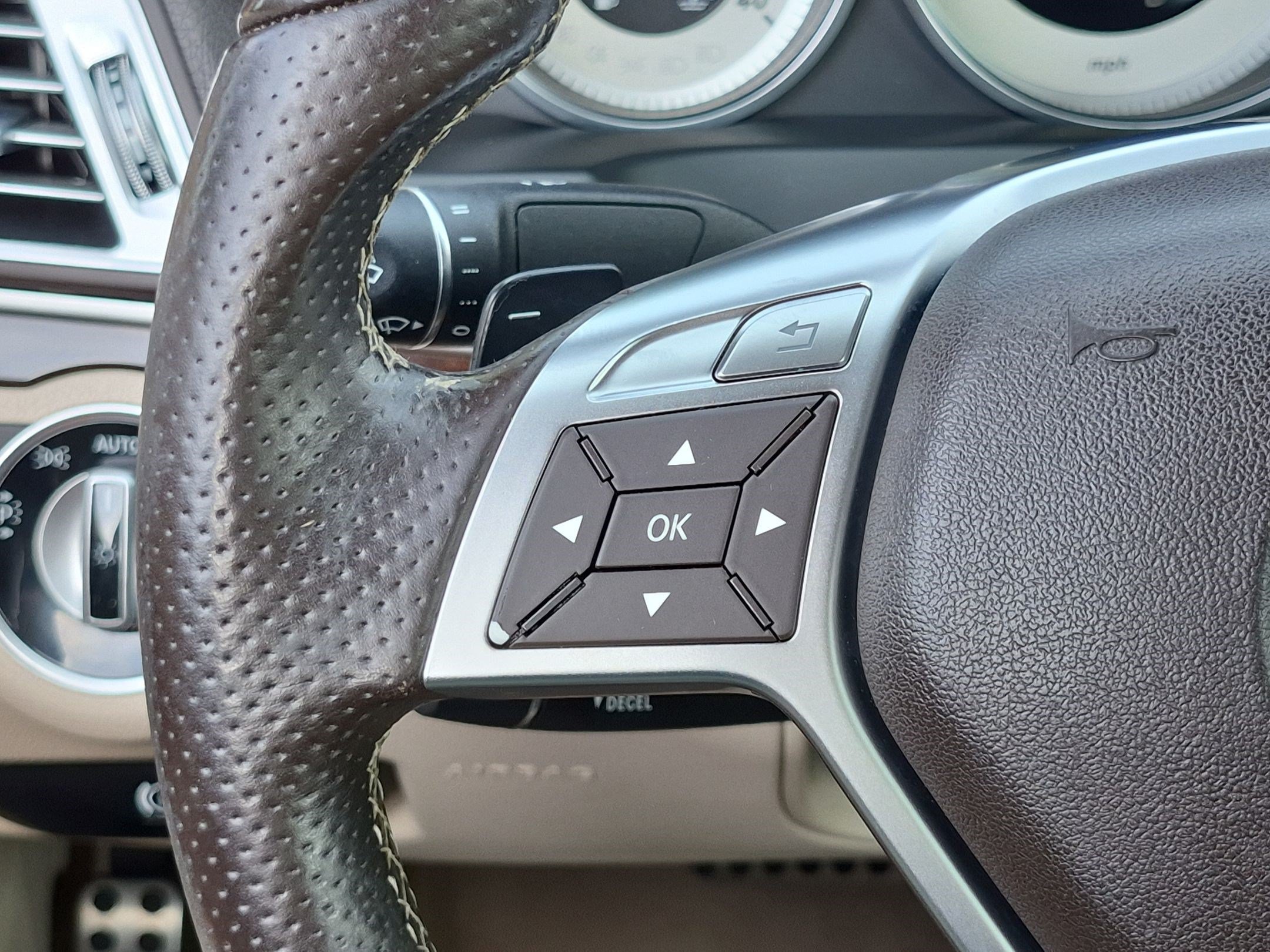 Certified 2015 Mercedes-Benz E 400 Cabriolet image 19