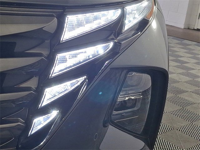 Used 2022 Hyundai Tucson Limited w/ Winter Package image 13