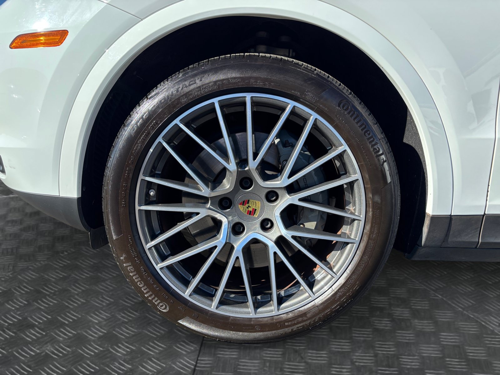 Used 2020 Porsche Cayenne S AWD/4WD image 10