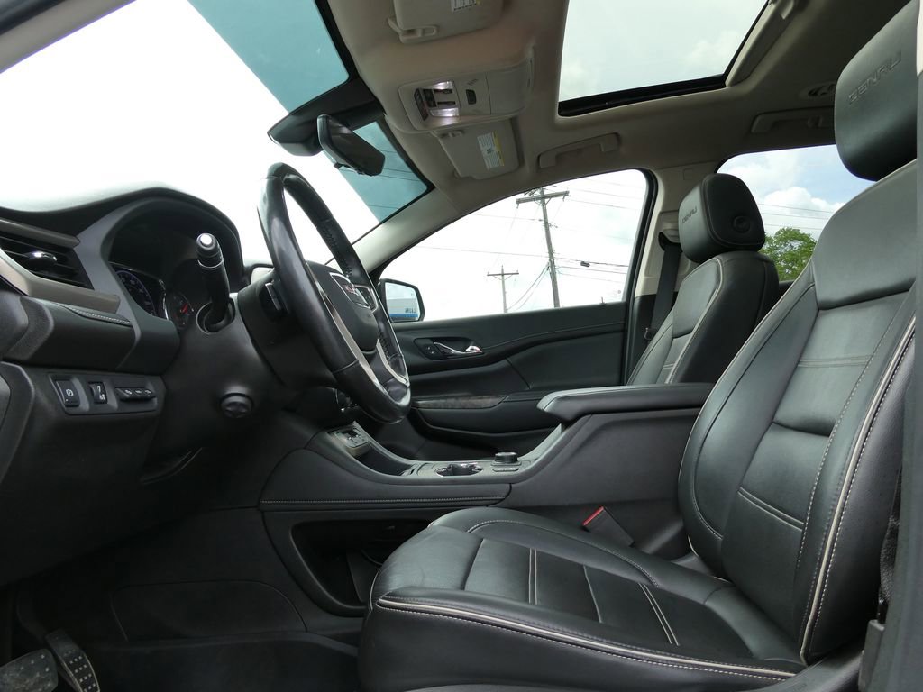 Used 2021 GMC Acadia Denali w/ Denali Technology Package AWD/4WD image 23