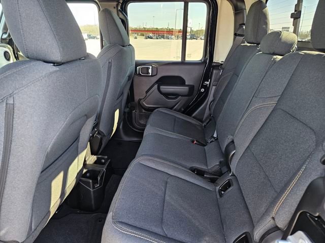 Used 2025 Jeep Gladiator Sport image 25