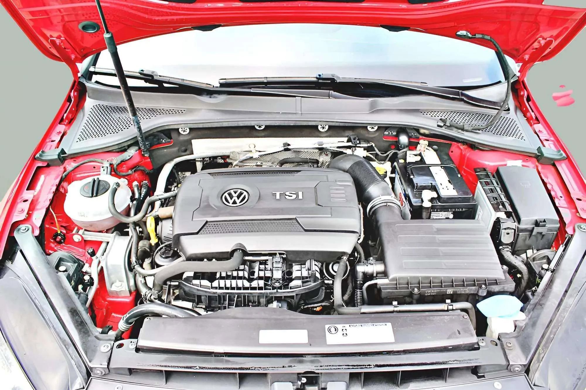 Used 2017 Volkswagen GTI S FWD image 31
