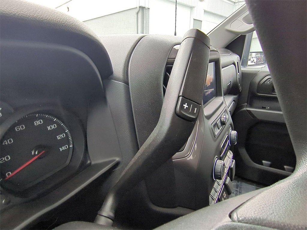 Certified 2025 Chevrolet Silverado 2500 Custom w/ Custom Value Package image 15