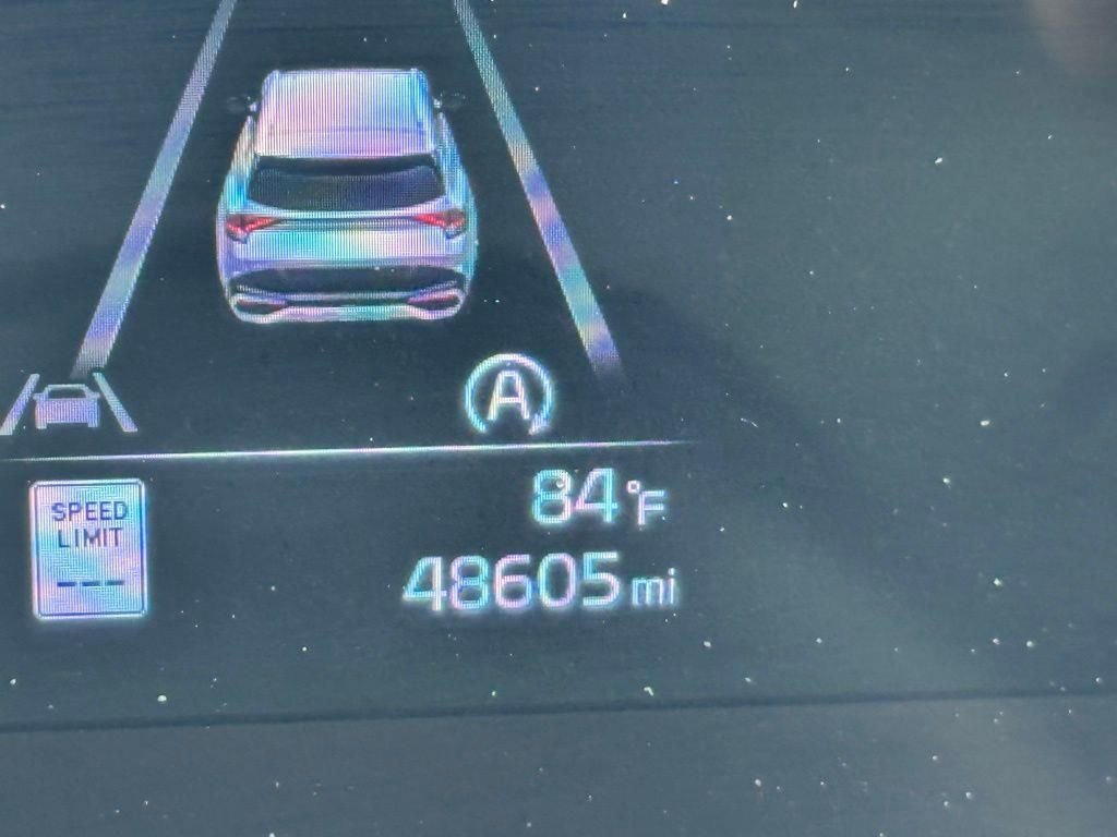 Used 2024 Kia Sportage EX image 21