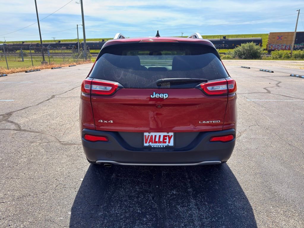 Used 2016 Jeep Cherokee Limited AWD/4WD image 7