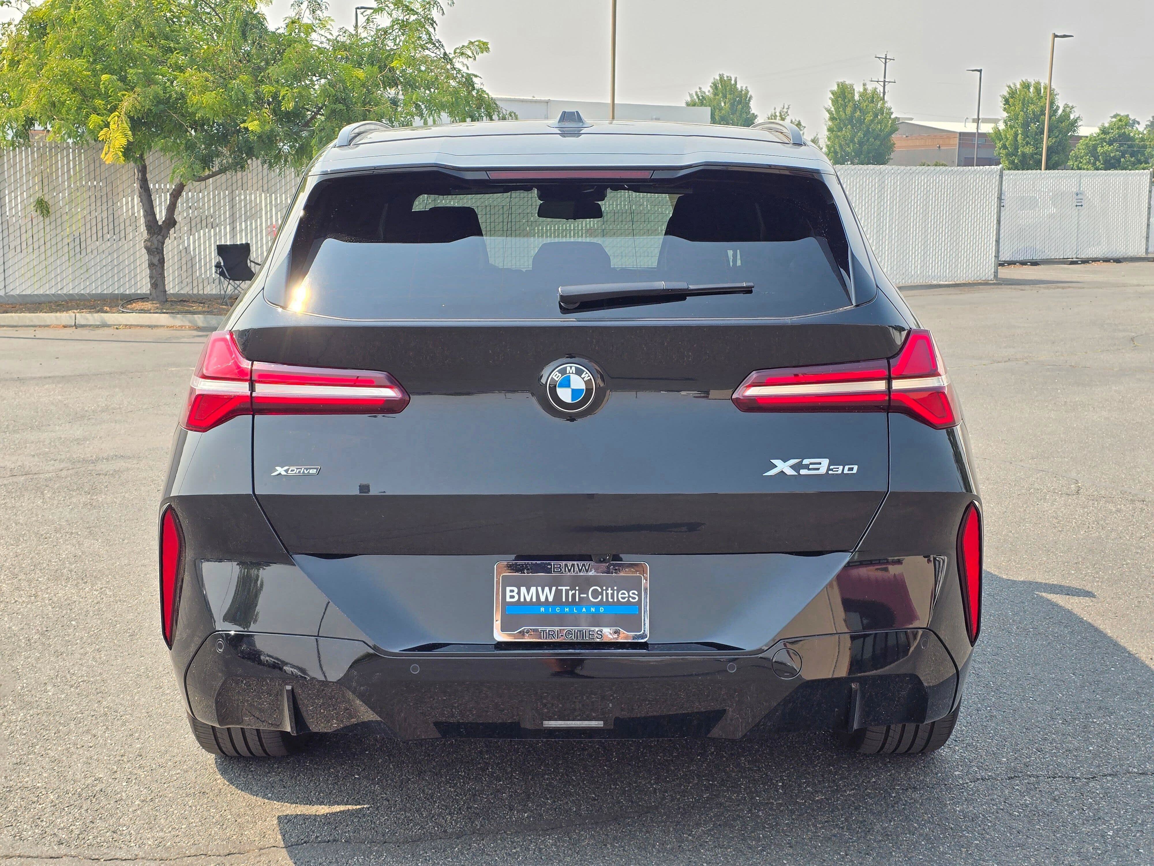 Certified 2026 BMW X3 xDrive30i w/ M Sport Package AWD/4WD image 5