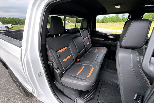 Used 2025 GMC Sierra 1500 AT4 w/ AT4 Premium Package AWD/4WD image 26