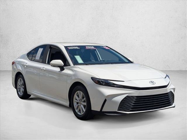 Used 2025 Toyota Camry LE FWD image 3