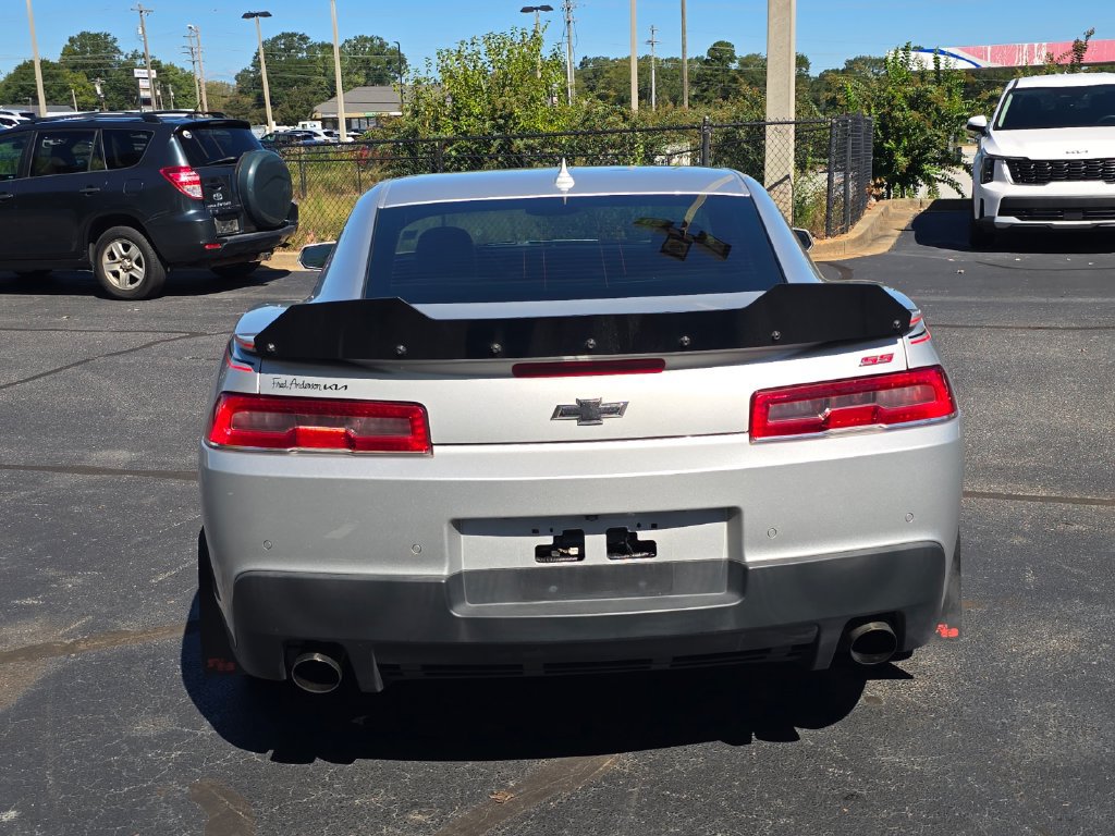 Used 2015 Chevrolet Camaro SS w/ RS Package RWD image 4