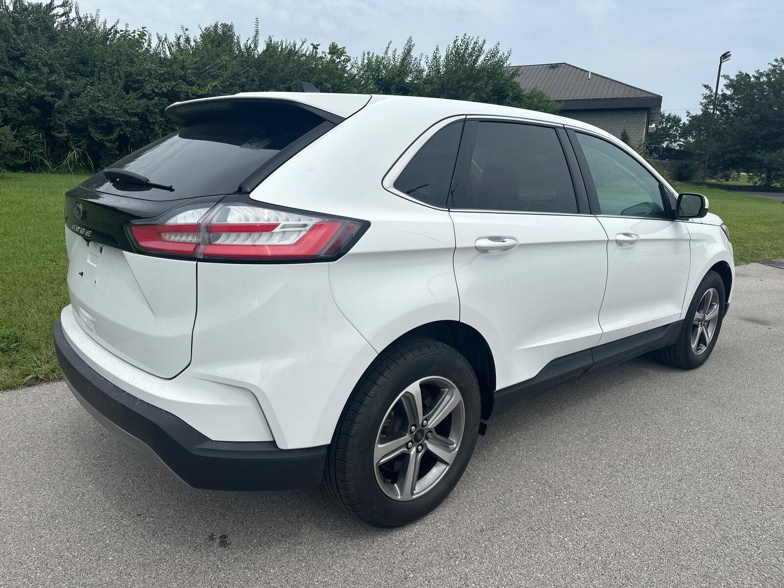 Used 2023 Ford Edge SEL w/ Convenience Package AWD/4WD image 16
