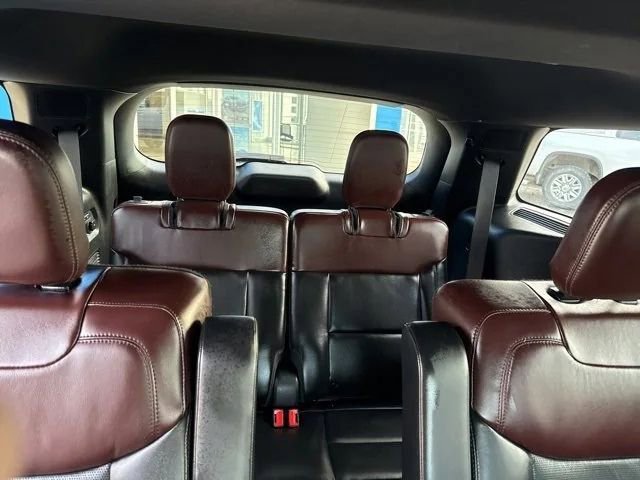 Used 2020 Ford Explorer Platinum image 16