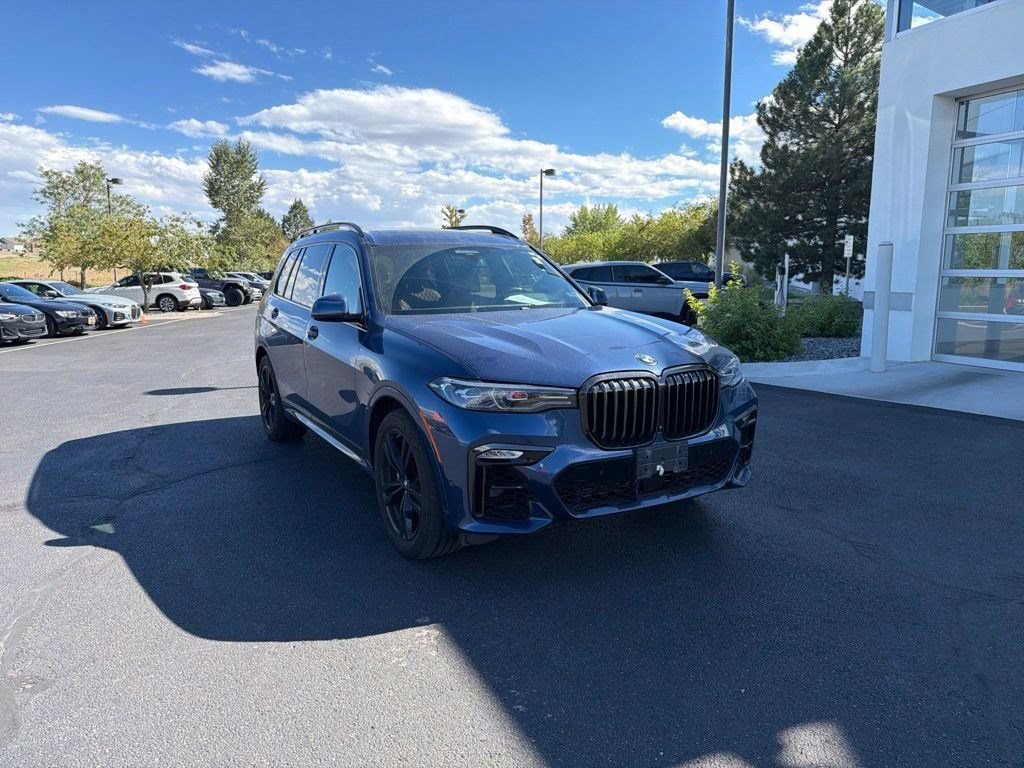 Used 2021 BMW X7 xDrive40i w/ M Sport Package AWD/4WD image 7