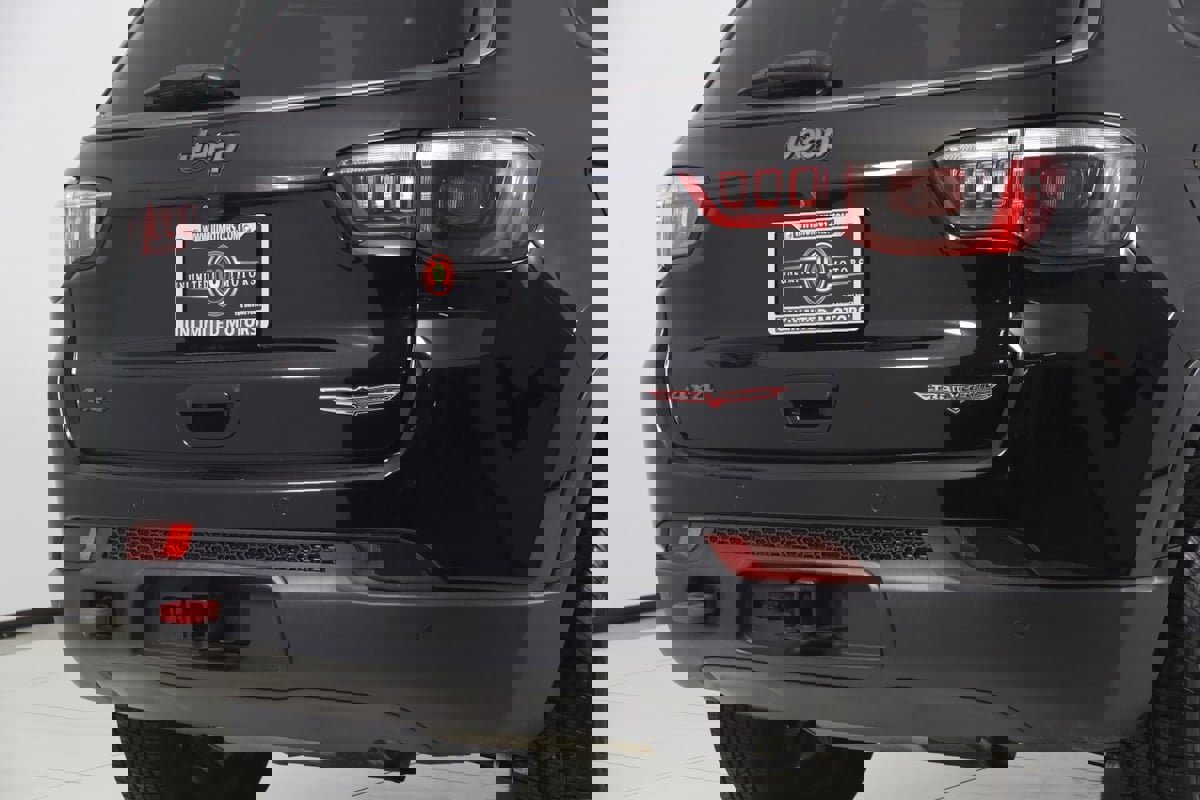 Used 2018 Jeep Compass Trailhawk w/ Safe & Security Group image 41