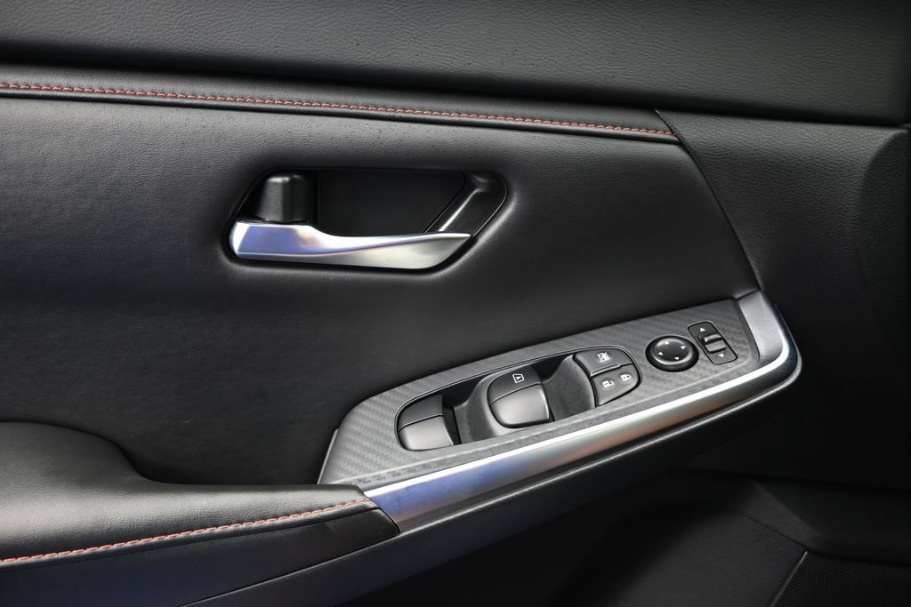 Used 2024 Nissan Sentra SR w/ SR Premium Package FWD image 22