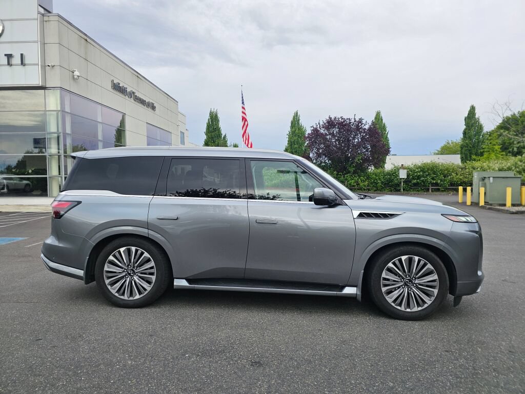 Used 2025 INFINITI QX80 Sensory AWD/4WD image 8