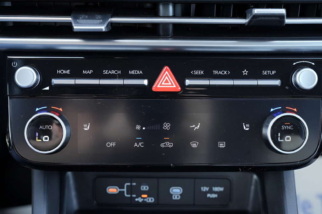 Certified 2026 Hyundai Santa Cruz SEL AWD/4WD image 32