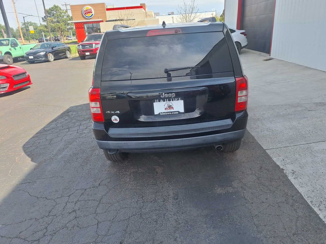 Used 2016 Jeep Patriot Sport w/ Power Value Group AWD/4WD image 7