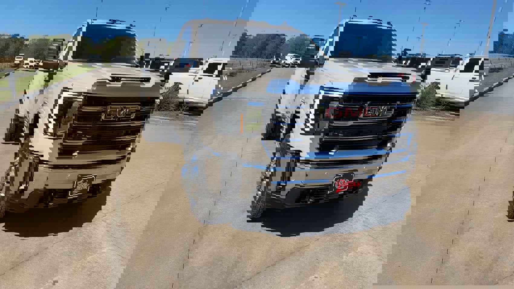 Used 2026 GMC Sierra 3500 SLE w/ SLE Convenience Package image 4