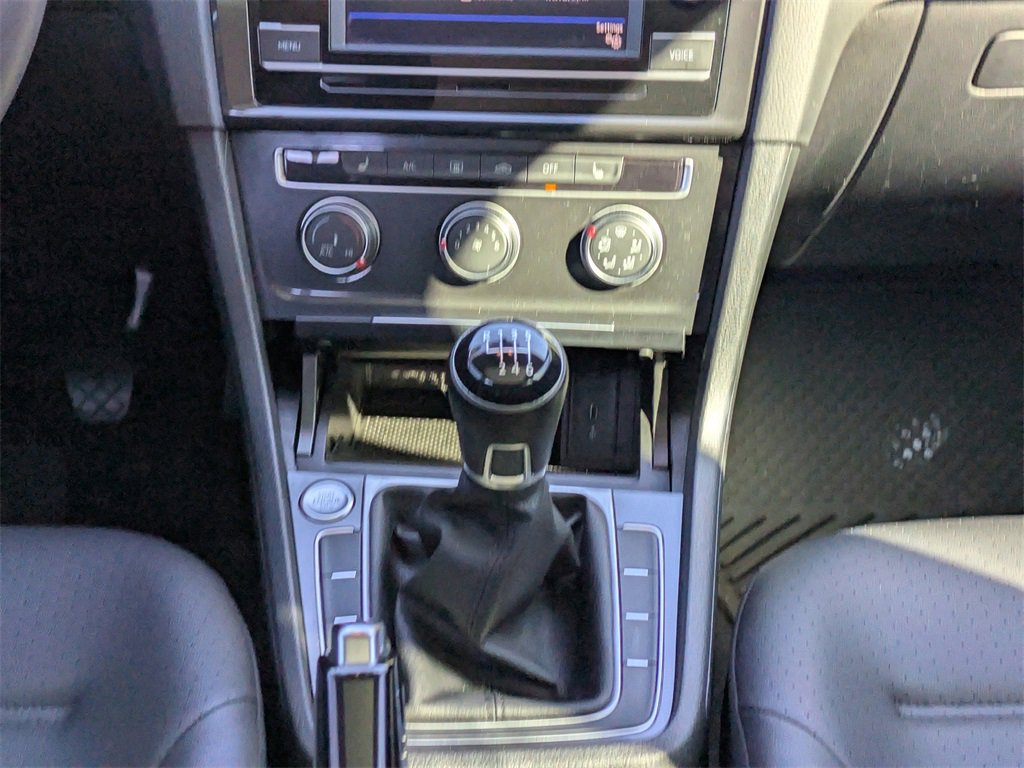 Used 2020 Volkswagen Golf 4-Door image 14