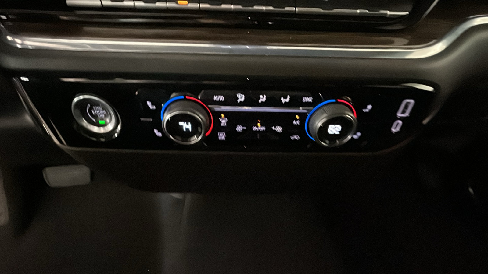 Used 2024 Chevrolet Silverado 1500 LT AWD/4WD image 26