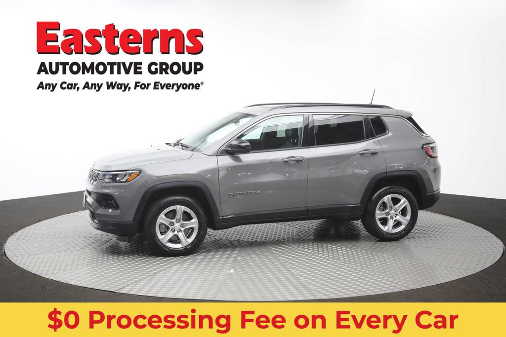 Used 2023 Jeep Compass Latitude w/ Sun and Sound Group AWD/4WD image 60