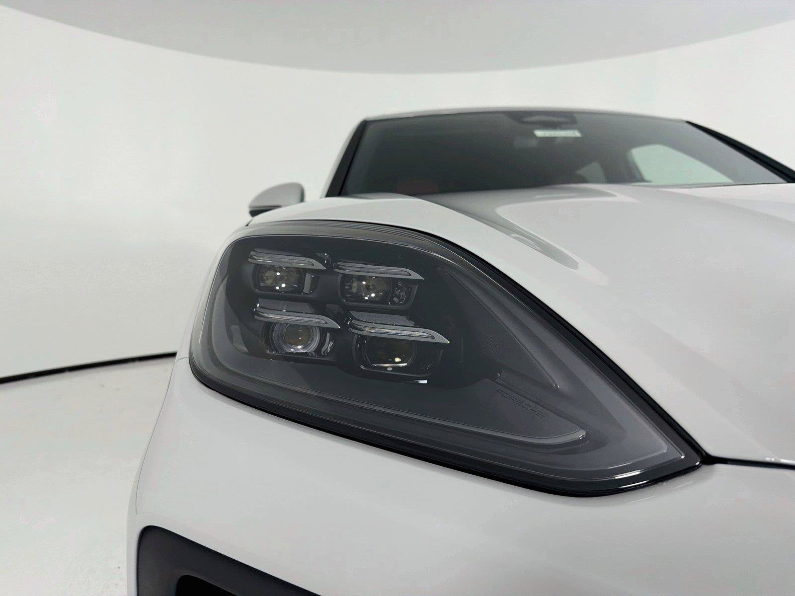 New 2026 Porsche Cayenne AWD/4WD image 32