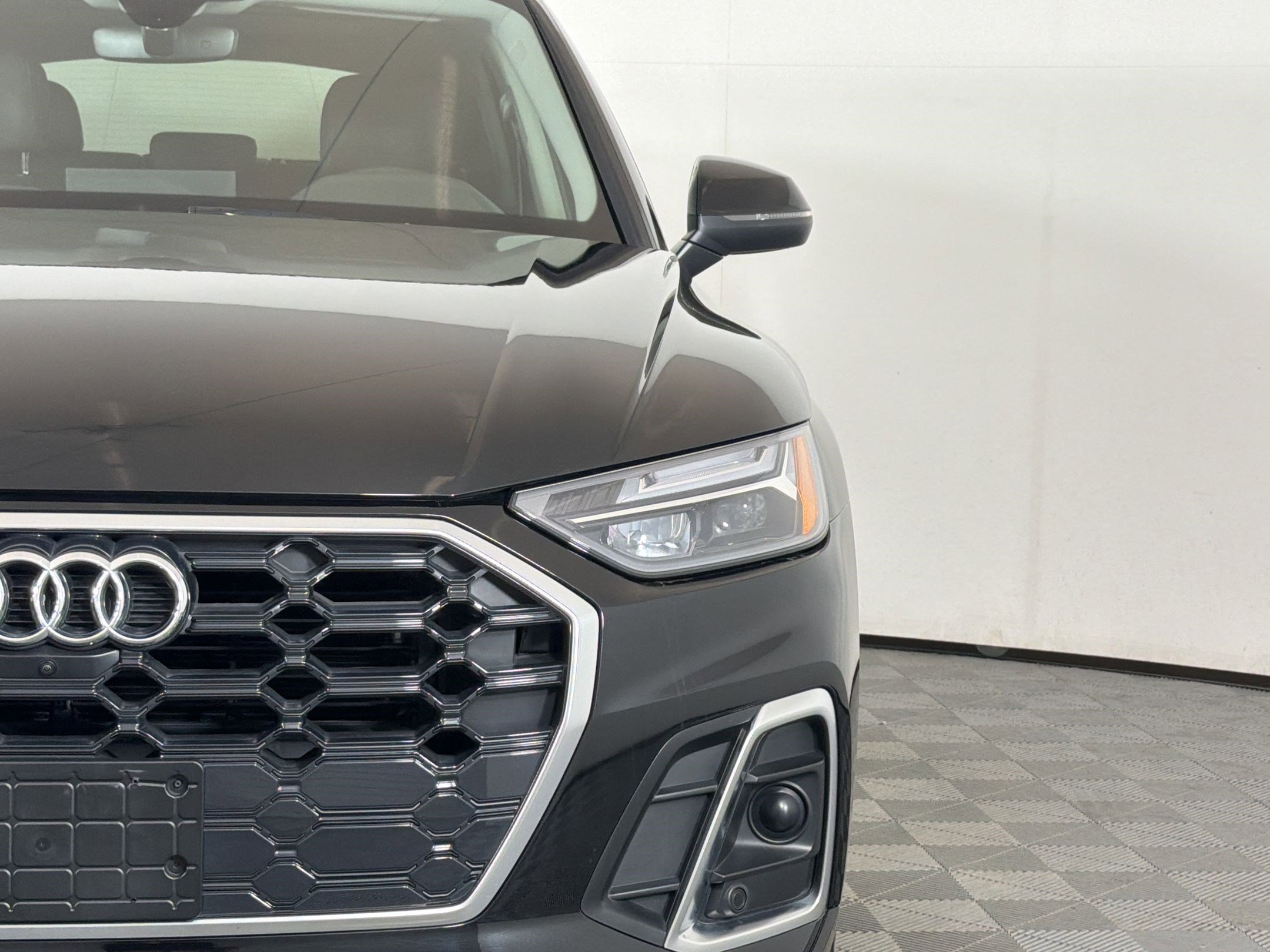 Used 2023 Audi Q5 2.0T Premium Plus w/ Premium Plus Package AWD/4WD image 11