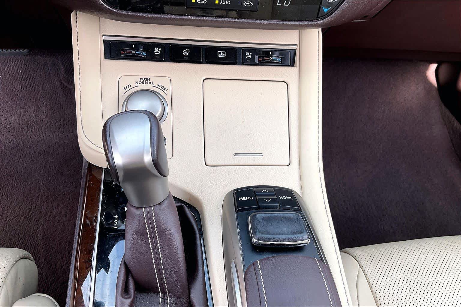 Used 2016 Lexus ES 350 w/ Ultra Luxury Package FWD image 33