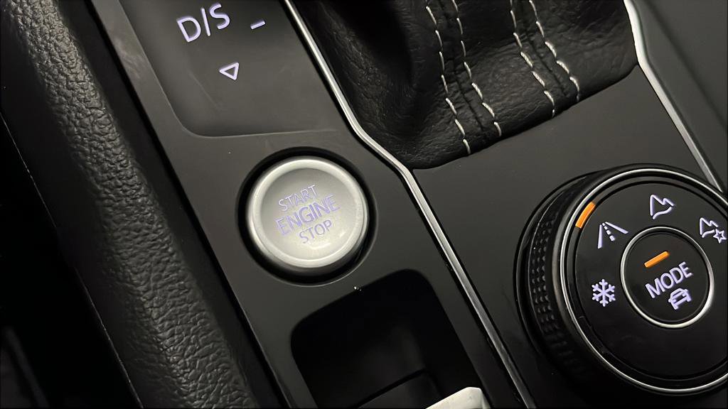 Used 2022 Volkswagen Atlas Cross Sport SE image 27