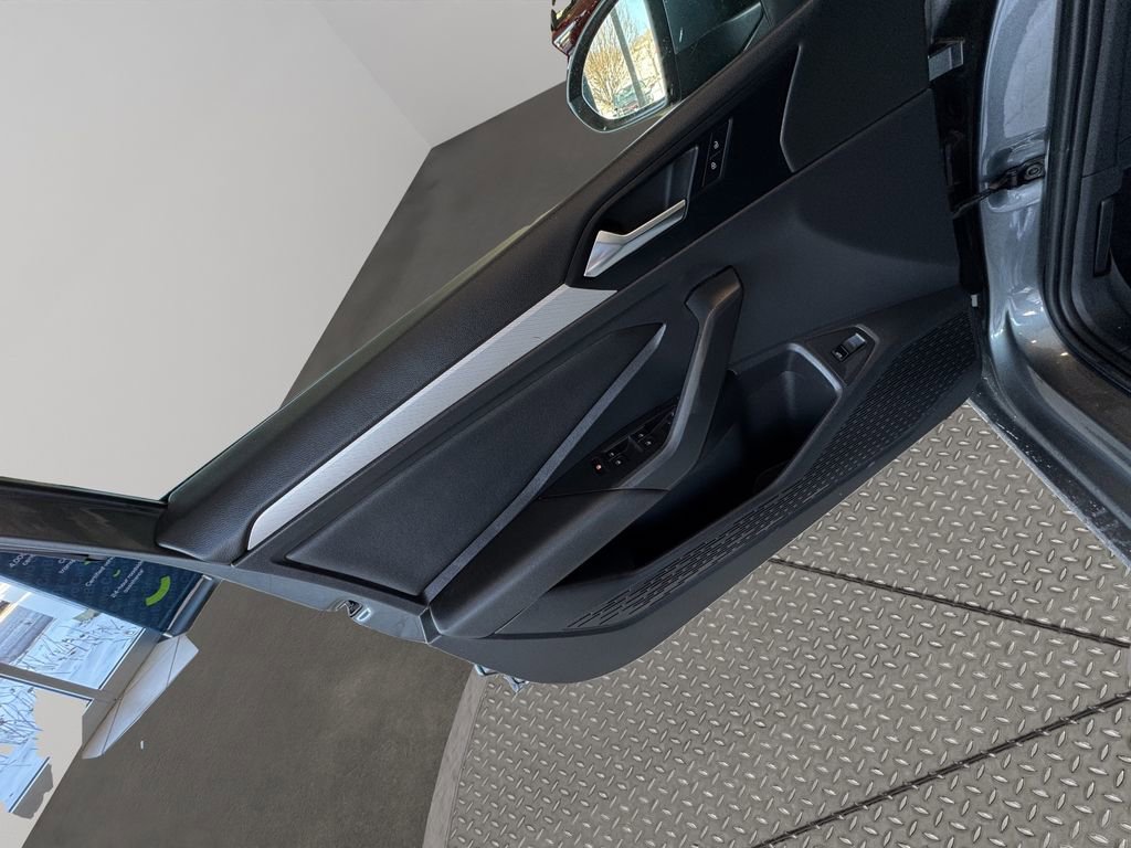 Used 2019 Volkswagen Jetta S w/ Driver Assistance Package image 2