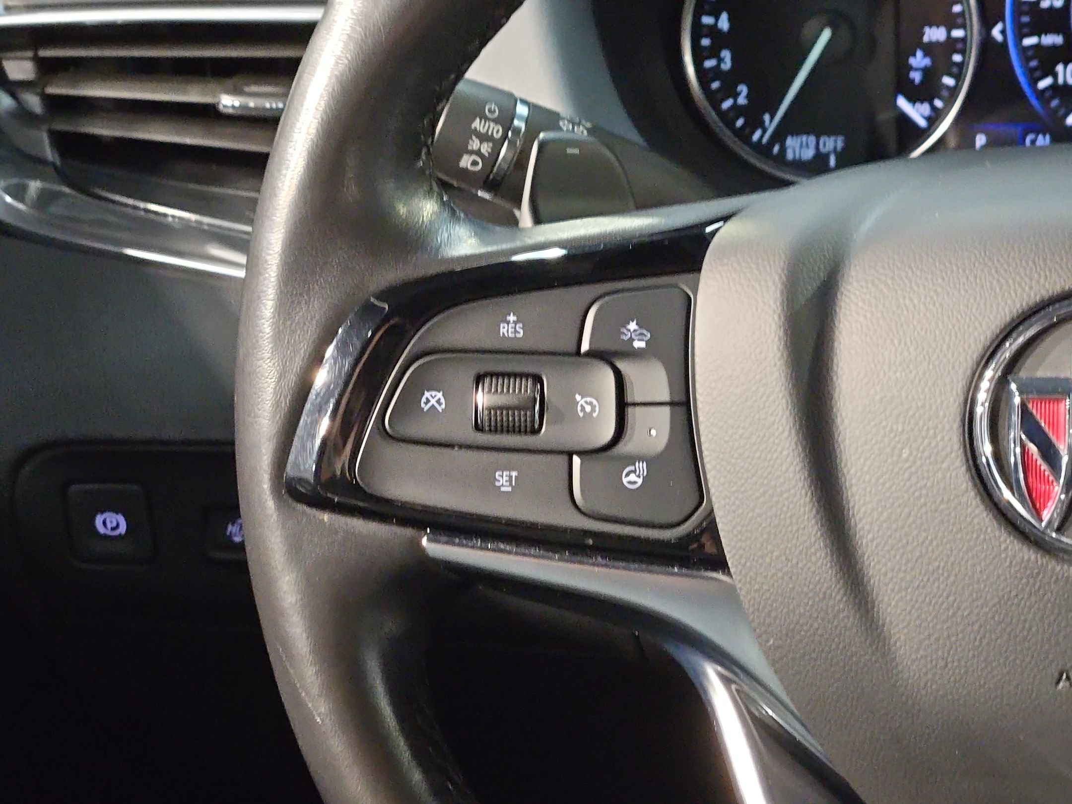 Used 2024 Buick Enclave Premium FWD image 27