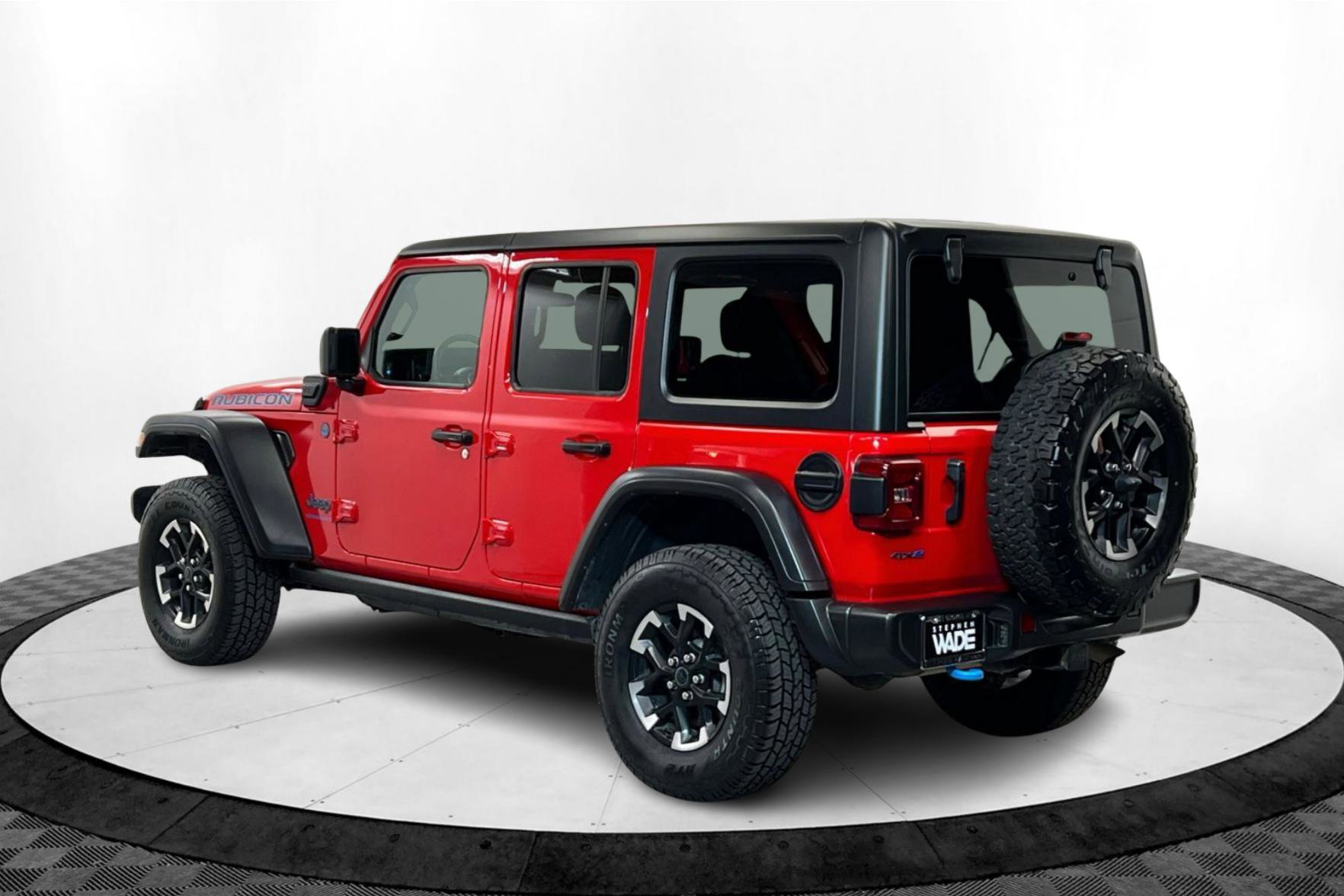Used 2024 Jeep Wrangler Unlimited Rubicon 4xe image 3