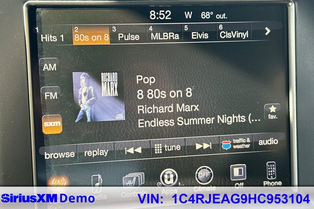 Used 2017 Jeep Grand Cherokee Altitude image 28