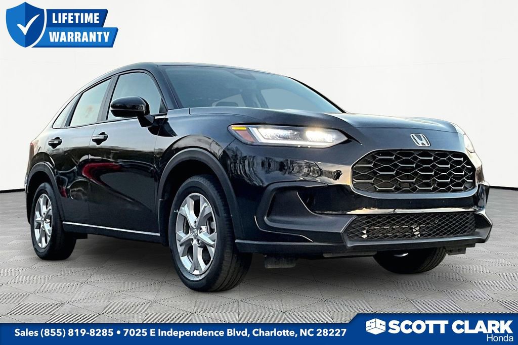 Used 2025 Honda HR-V LX image 1