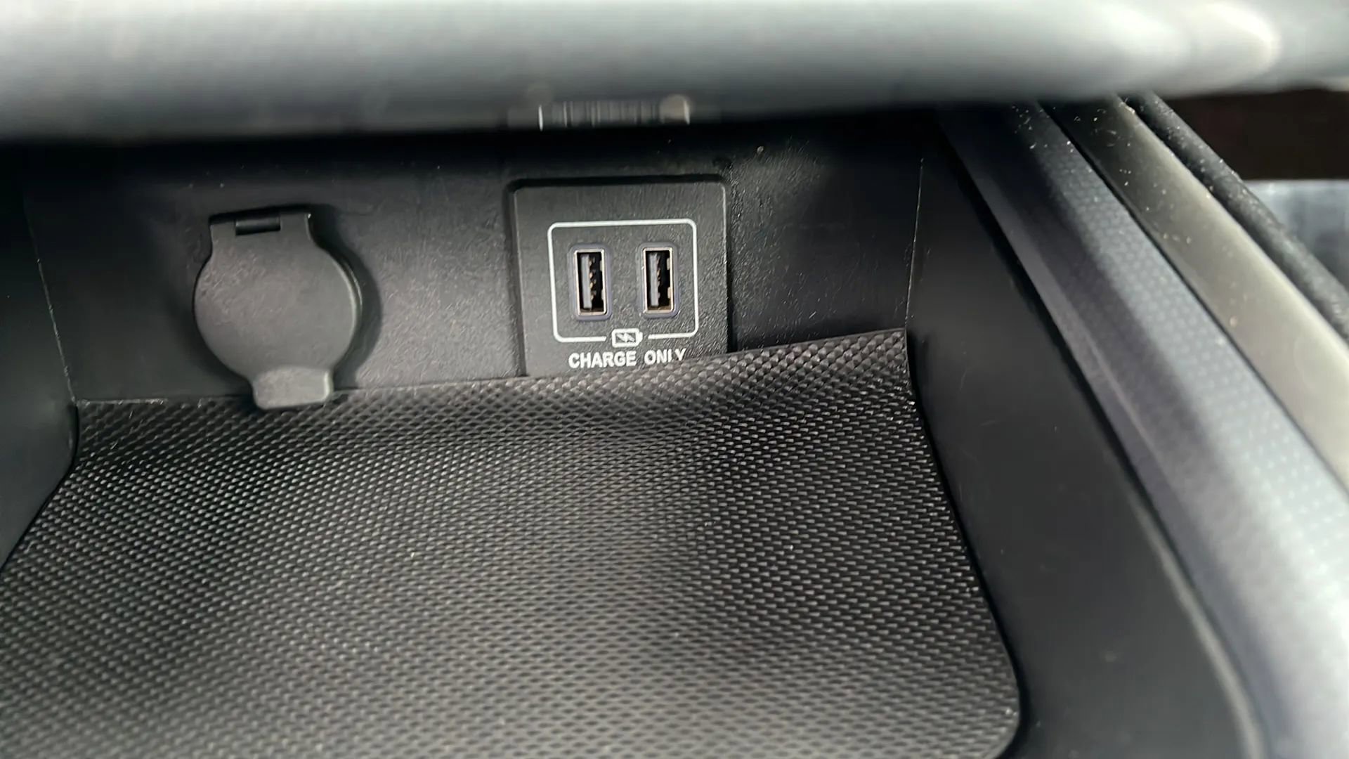 Used 2018 Nissan Pathfinder SL w/ Cargo Package image 27