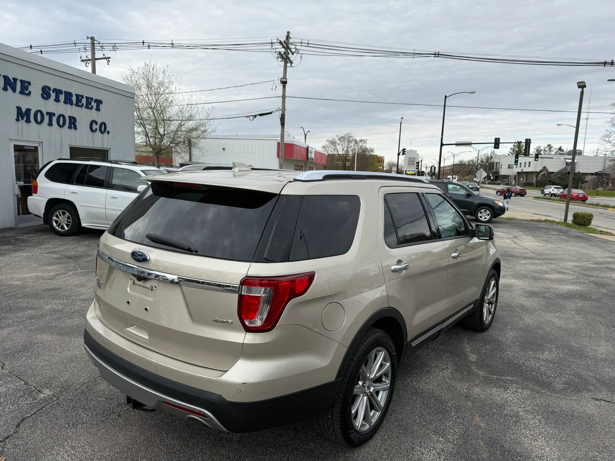 Used 2017 Ford Explorer Limited AWD/4WD image 5