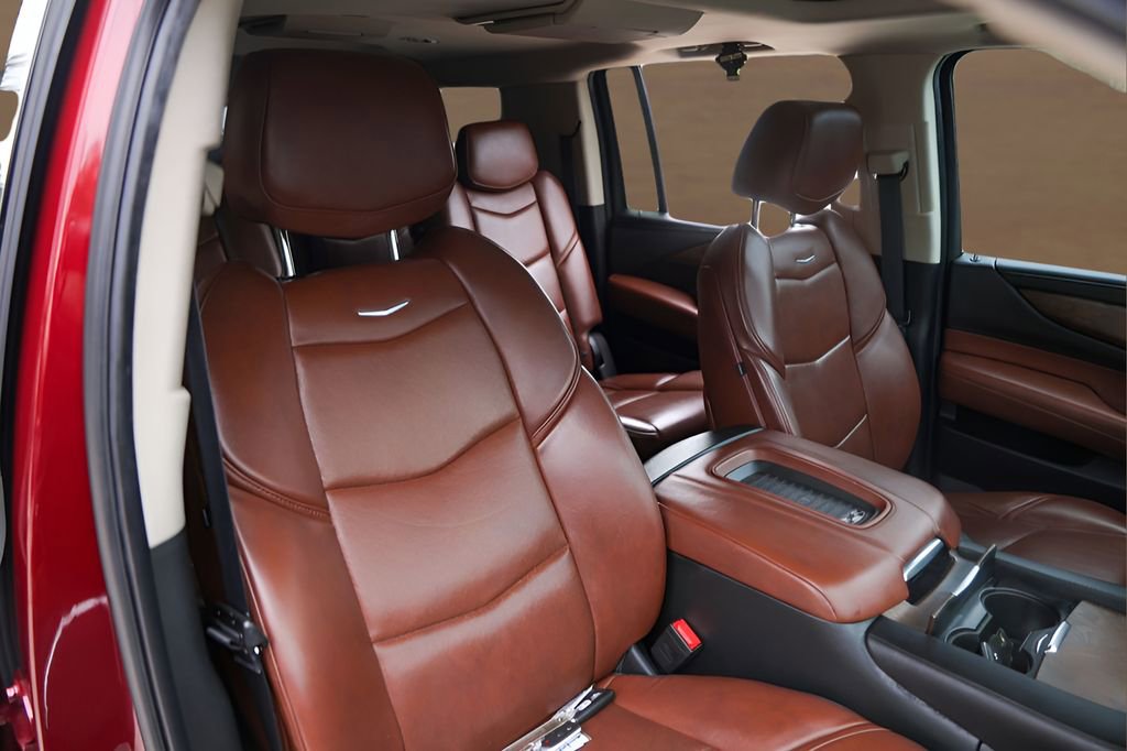 Used 2018 Cadillac Escalade ESV Premium Luxury AWD/4WD image 34