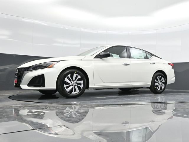 Used 2025 Nissan Altima 2.5 S FWD image 40