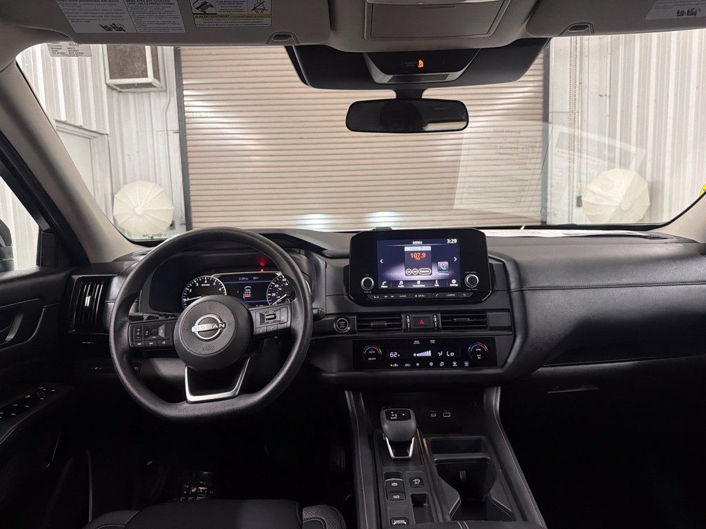 Used 2024 Nissan Pathfinder S FWD image 35