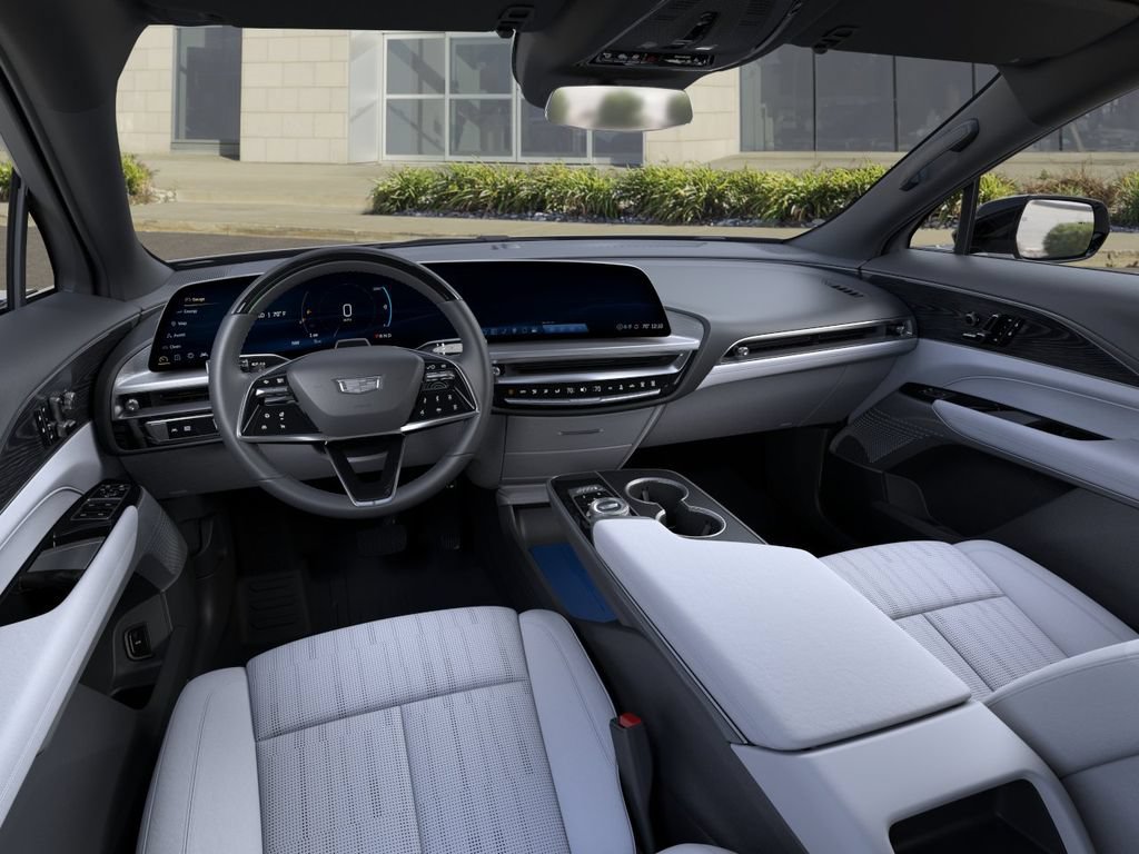 New 2026 Cadillac Lyriq Luxury w/ LPO, Floor Liner Package AWD/4WD image 15