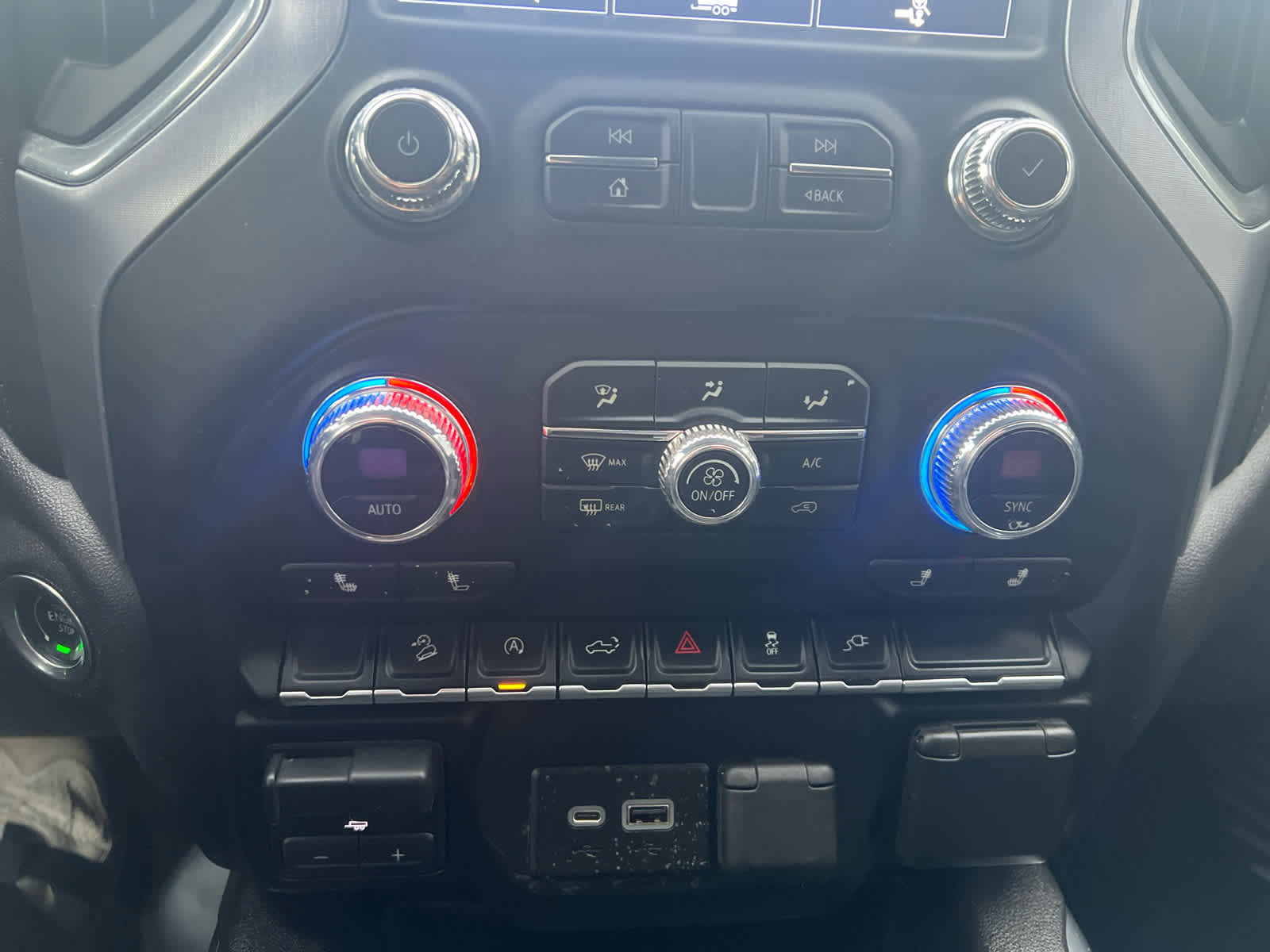 Used 2020 GMC Sierra 1500 Elevation w/ Elevation Value Package image 29