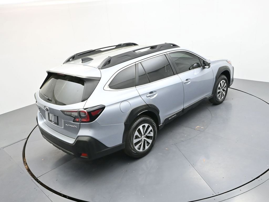 Used 2024 Subaru Outback Premium image 27