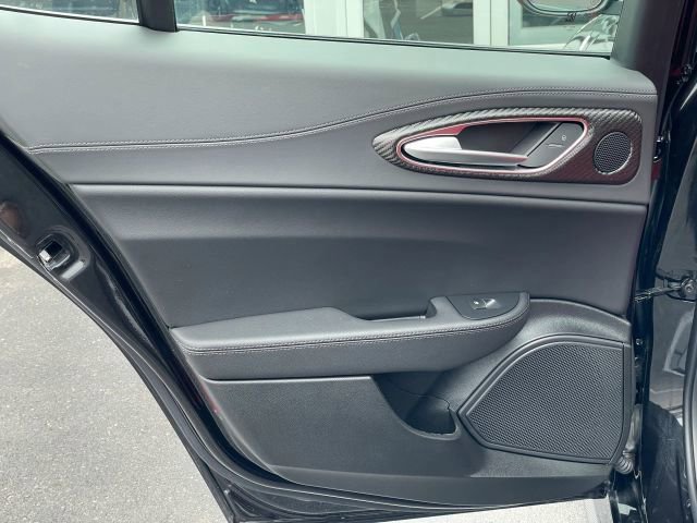 Used 2024 Alfa Romeo Giulia Quadrifoglio image 48