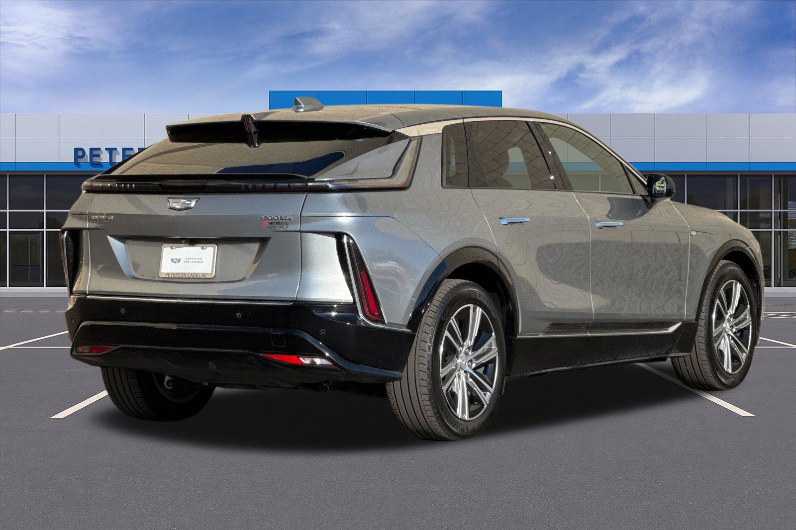 Used 2024 Cadillac Lyriq Luxury AWD/4WD image 4