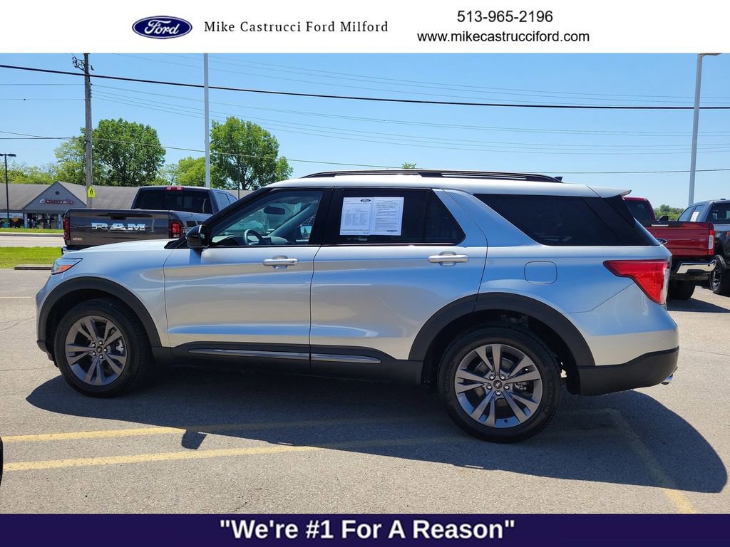 Certified 2024 Ford Explorer XLT w/ Equipment Group 202A AWD/4WD image 2