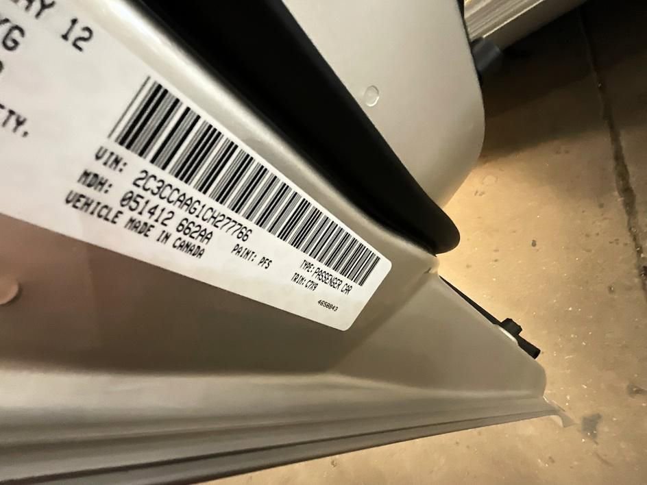 Used 2012 Chrysler 300 RWD image 30